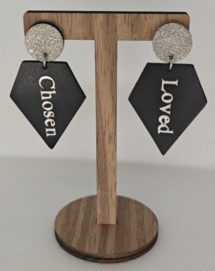 Bedugós bőr fülbevaló - FT-K5-Chosen_Loved-2